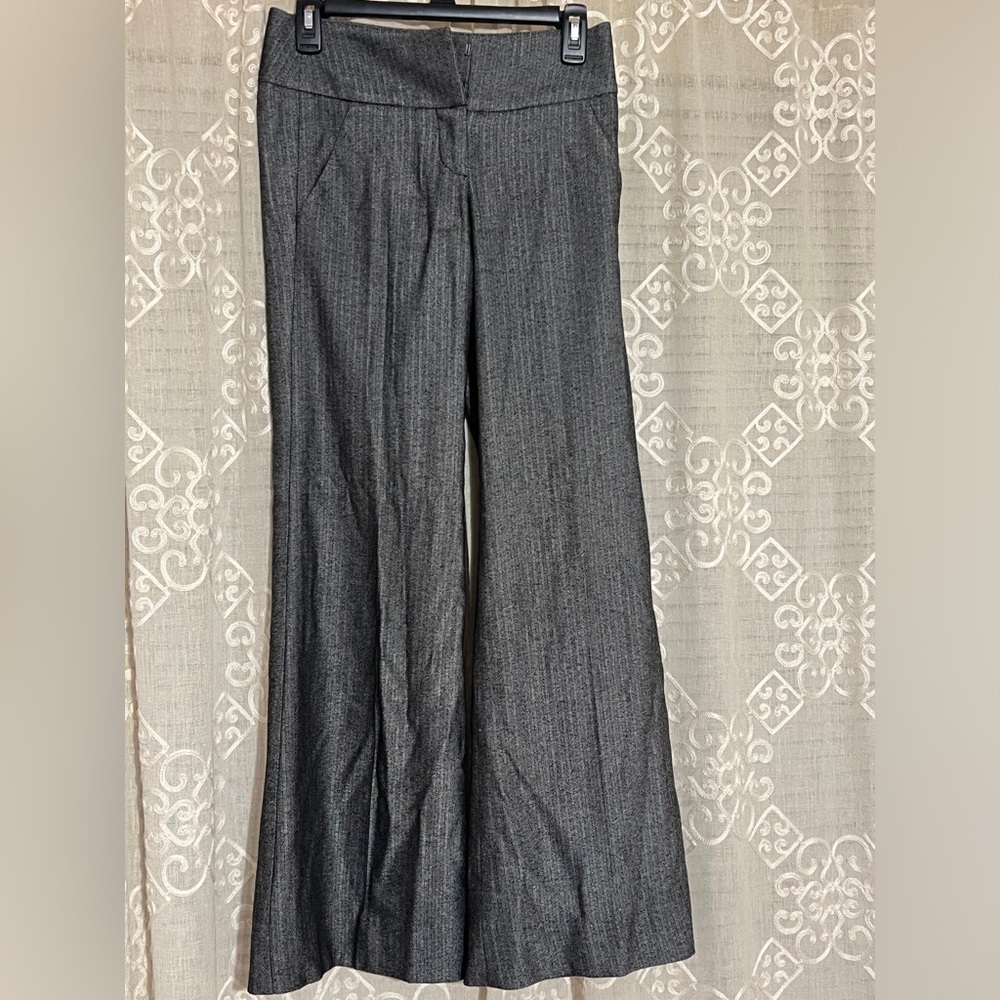 Dark Gray/Striped Bebe Dress Pants. Size:00